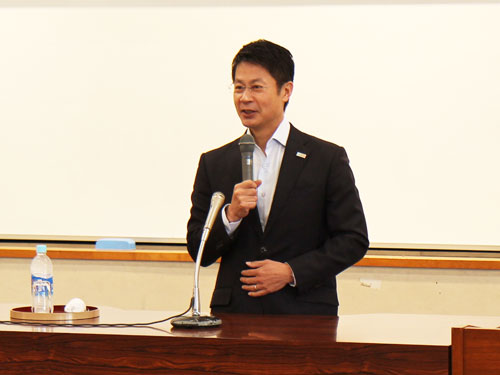広島県知事の湯崎英彦氏が講演しました